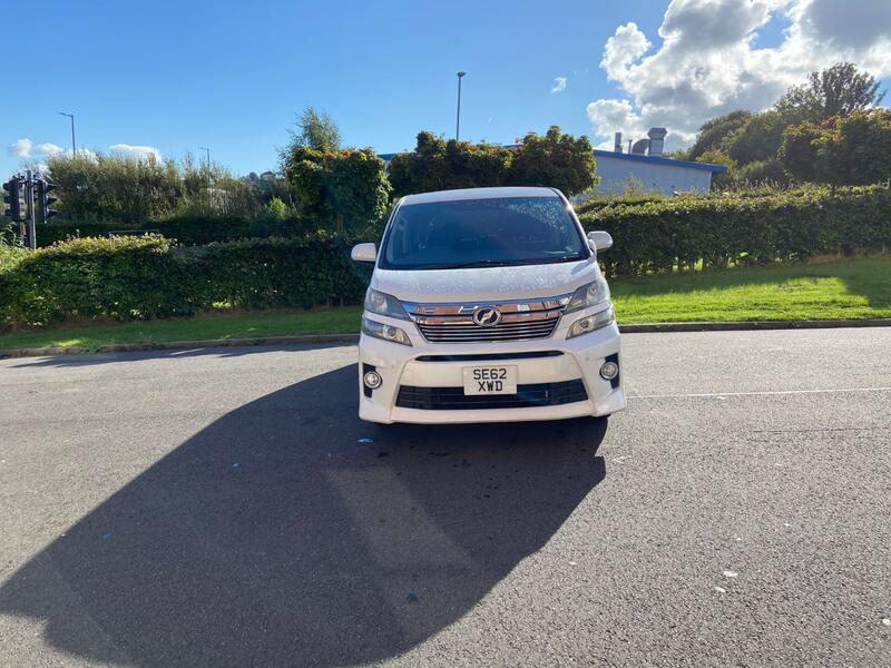 TOYOTA VELLFIRE