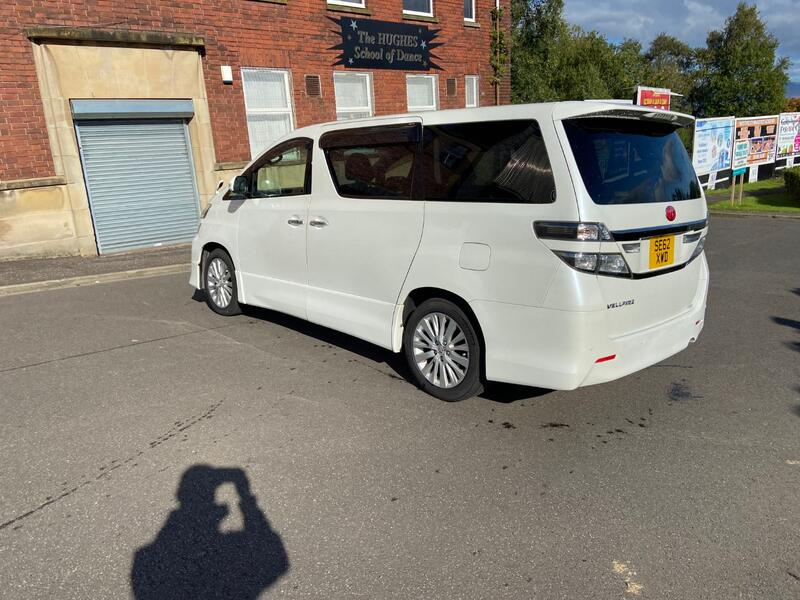 TOYOTA VELLFIRE
