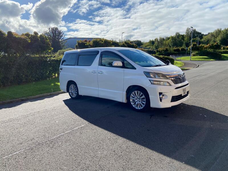 TOYOTA VELLFIRE 7 seater