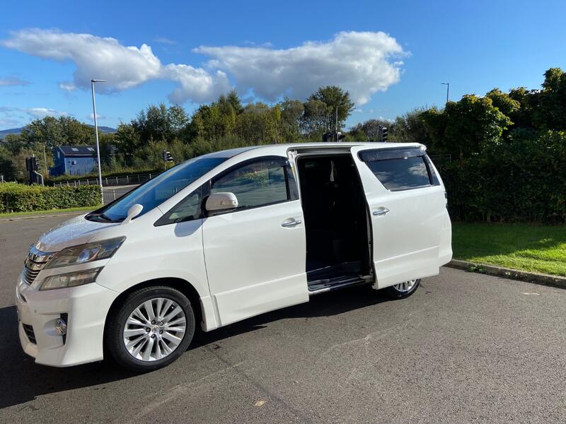 TOYOTA VELLFIRE